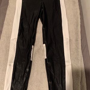 Koral Leggings
